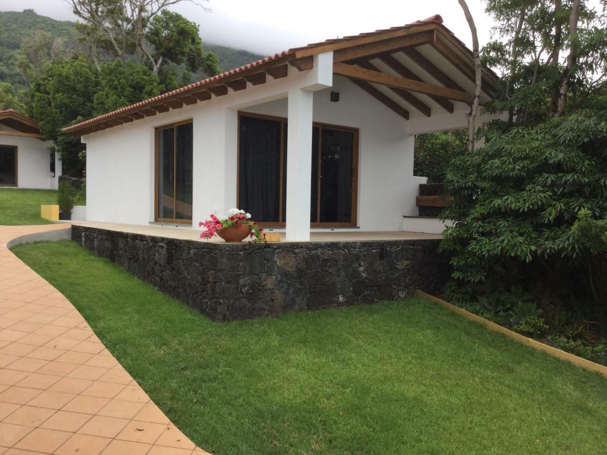 Villas Casteletes Urzelina Exterior photo
